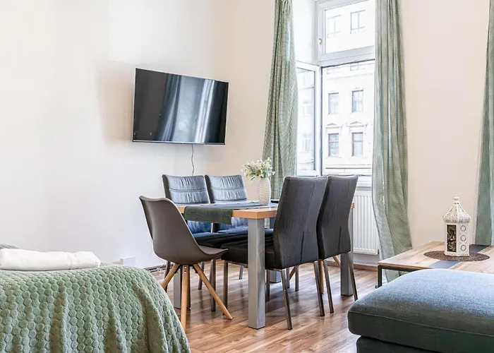 Timeless Vienna: 2Br Apt In The Historic District