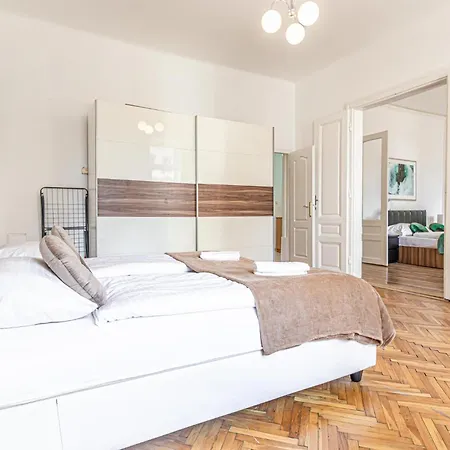Timeless Vienna: 2Br Apt In The Historic District Exterior foto
